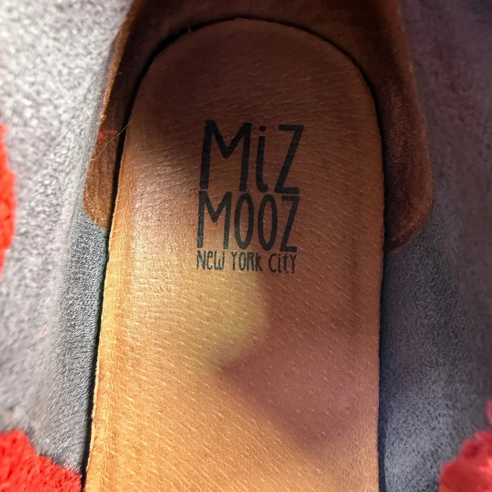 Miz Mooz Luna Ankle Boots Womens 8.5 Red Antique Leather Ruched Zippers‎